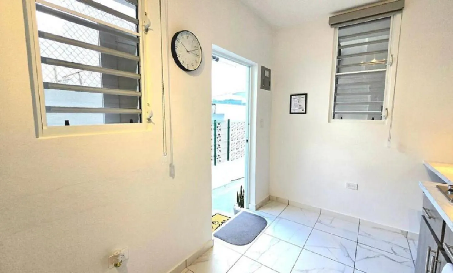 Humacao - Apart, Super Central, Ac, Tv, Wifi, Fully Equipped 0*,